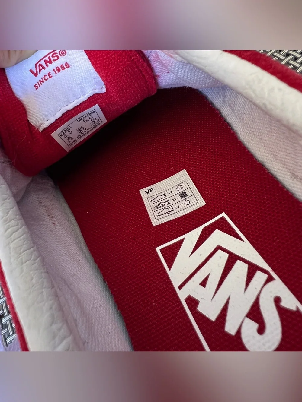 Vans Sport Low Red Women’s 6 Men’s 4.5